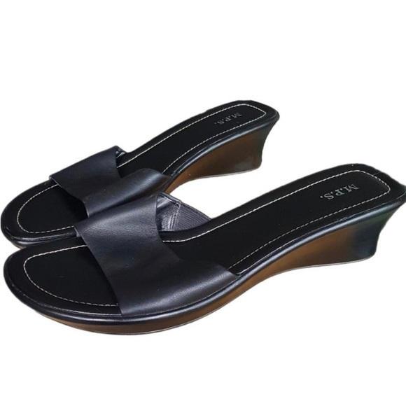 Leather Wedge Opened Toe Sandals - Picture 2 of 4